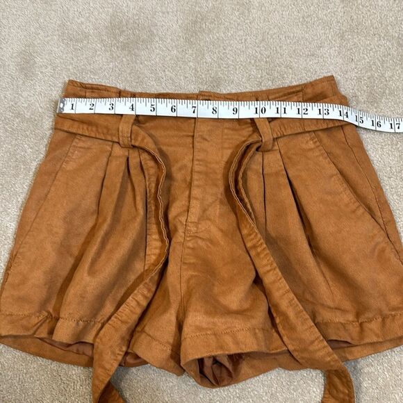 Divided Brown Waist Bow Pleated Textured Lined Shorts Women Size 6 - Picture 3 of 10